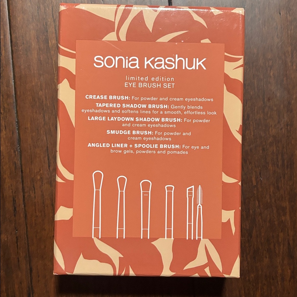 Sonia Kashuk Limited Edition Eye Brush Set - 5 pc
U - Picture 4 of 5